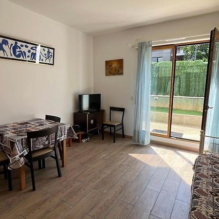 Logement Entier 2 Pieces Parking 5'Metro Saint-Denis  Buitenkant foto